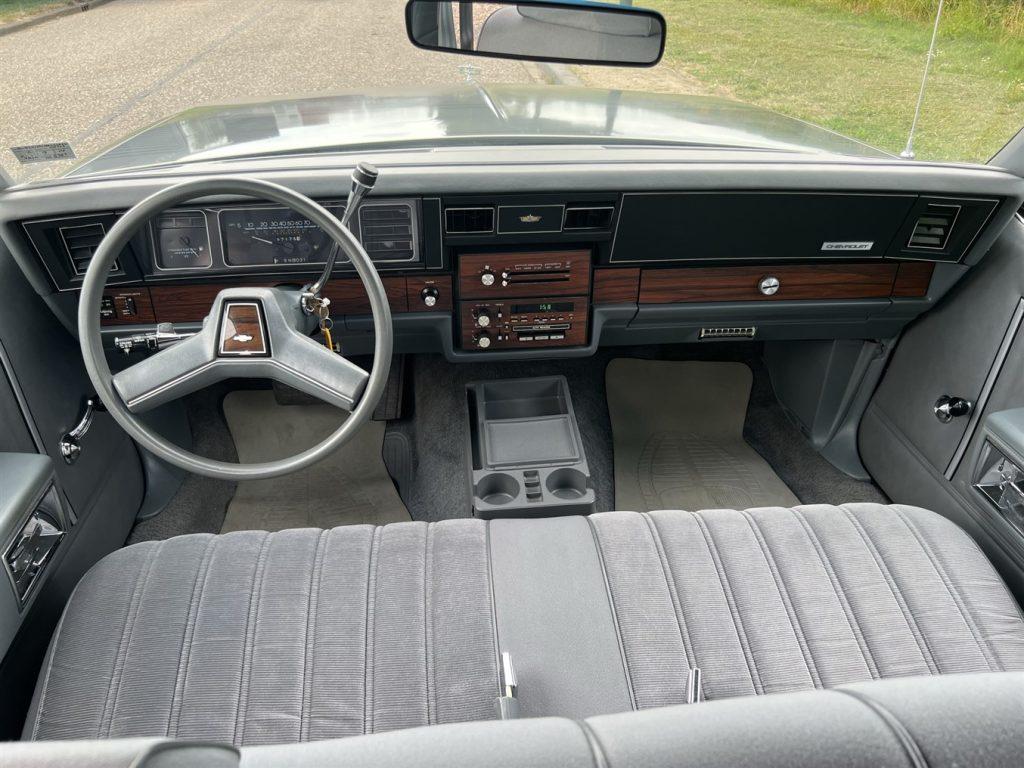 Chevrolet Caprice 1987 5.0 V8 (47)