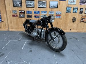 Universal B50 Sport 1952 Dag (11)